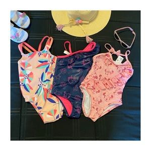 ❗️SOLD❗️🎀 Toddler Swimsuit 🎀